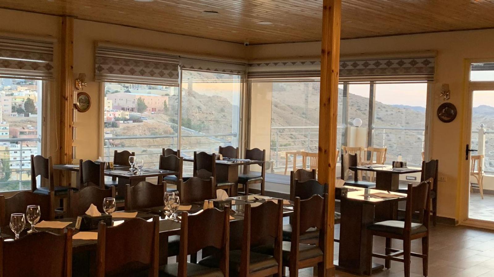 Shaqilath Hotel Wadi Musa Exteriör bild